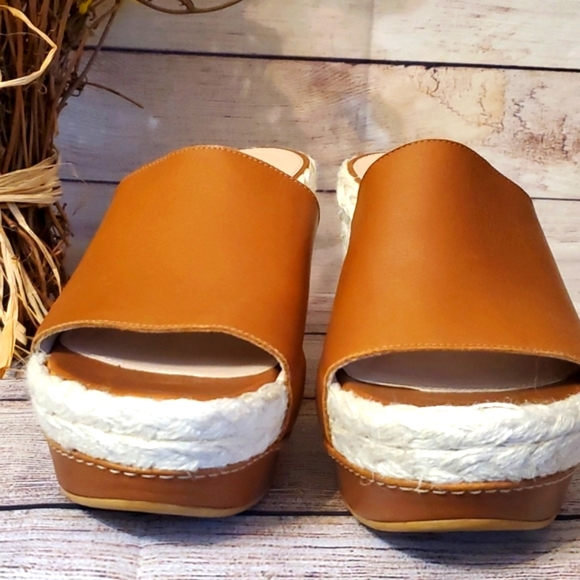 Stuart Weitzman Wedge Sandal NWOT - Picture 5 of 13